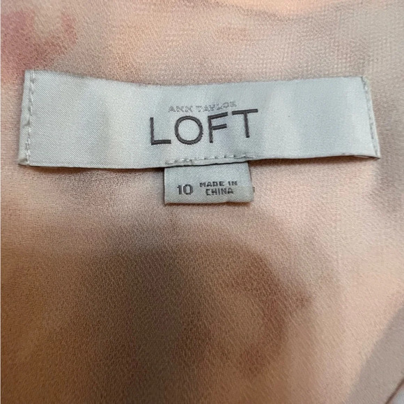 The Loft Tan and Shades of Orange Sleeveless Lightweight Pleated Dress. Size 10. - Picture 3 of 13